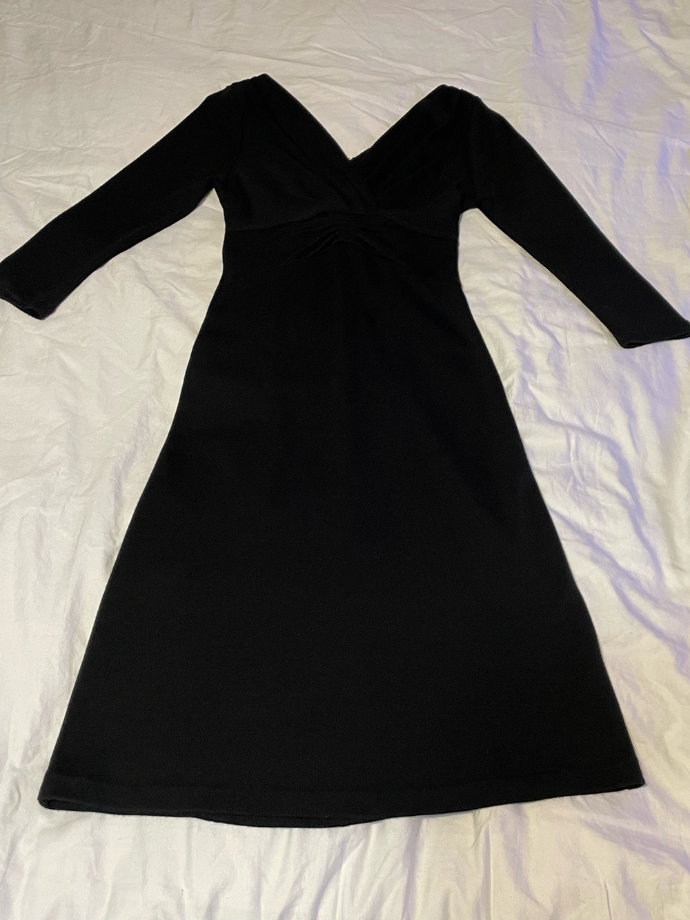 Classic Banana Republic Black pleated V-Neck 3/4 Long Sleeve Midi Dress- Size 4